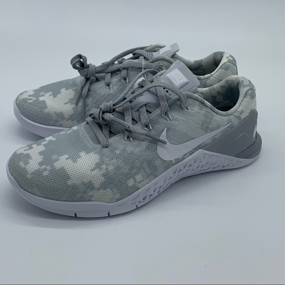 Nike women’s metcon 3 amp CrossFit / lifting shoes